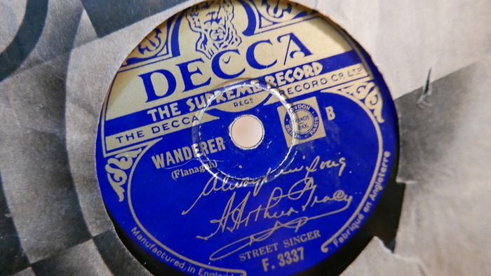 Antique Gramophone Records