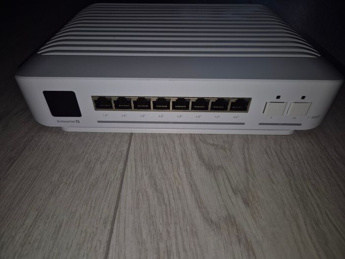 Unifi Enperprise 8 PoE Switch