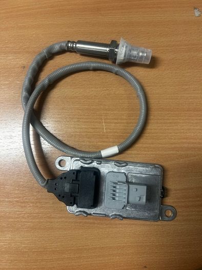 Part number: A011153732864. Nox sensor downstream