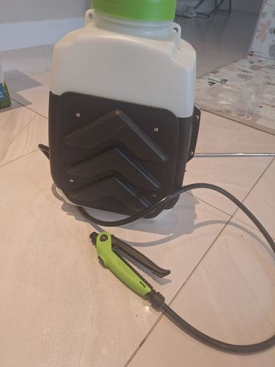 aqua plus rechargeable knapsack sprayer