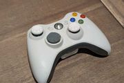 XBox 360 White Controller with White cover caps #435