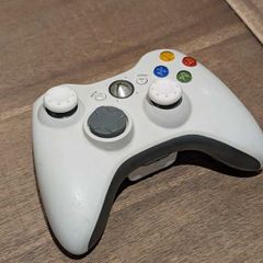XBox 360 White Controller with White cover caps #435