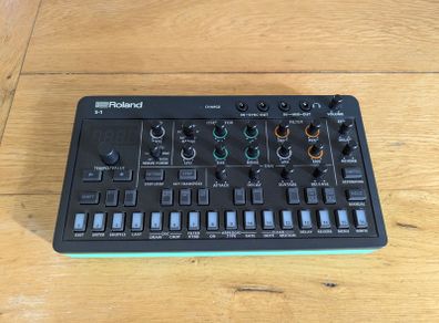 Roland AIRA Compact S-1 Synth (Excellent Condition)