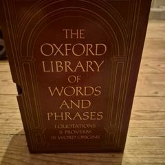 The oxford library book of words and phrases