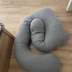 pregnancy pillow