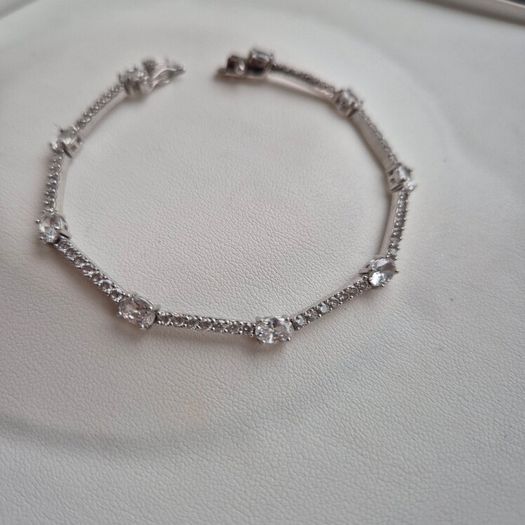 Bracelet sterling silver 925 clear stone size 19cm very good condition