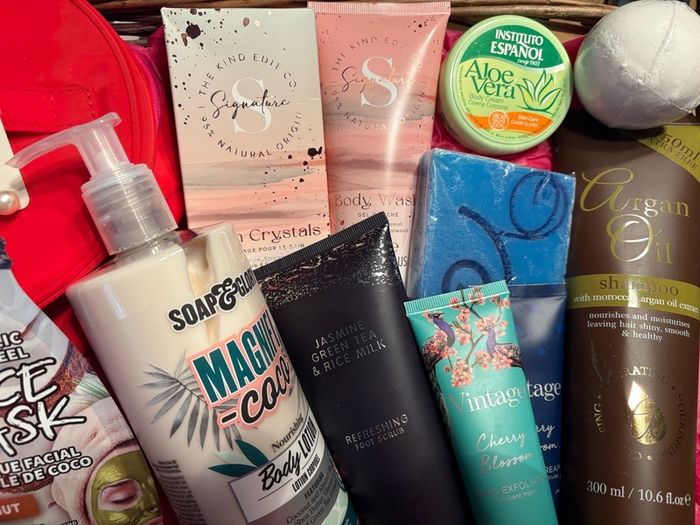 fab ladies gift  hamper