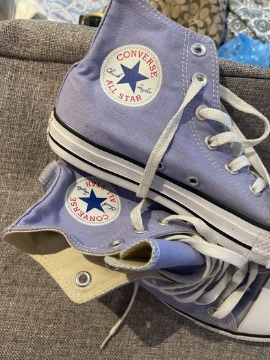 Converce high tops size 6