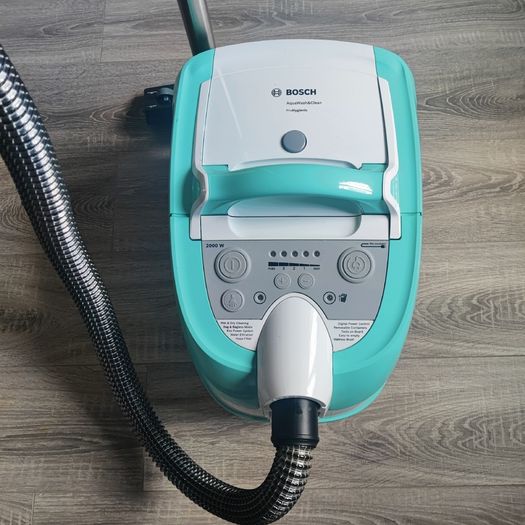 Bosh AquaWash & Clean Pro hygienic Hoover