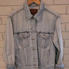 levi denim jacket