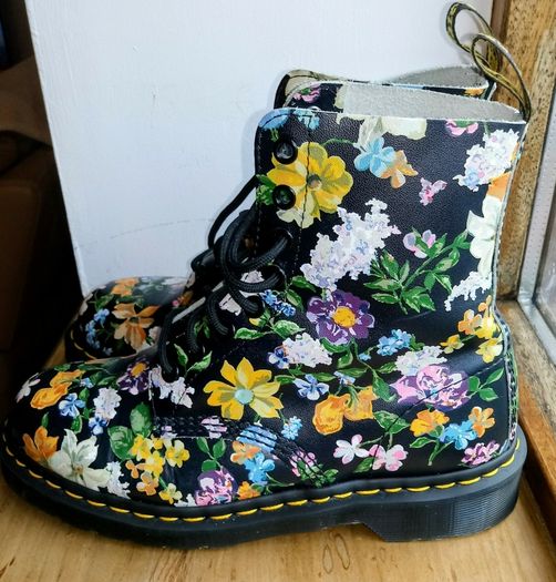Mint Dr Martens Pascal 8 Eye Darcy Floral Size 5(38)
