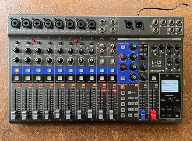 Zoom LiveTrak L-12