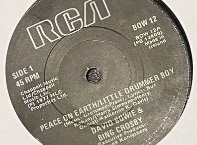 Rare Irish pressing. David Bowie & Bing Crosby - Peace on Earth/Little Drummer Boy 7". Plays brilliantly.