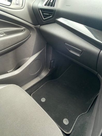 Ford kuga 4 seat crew cab