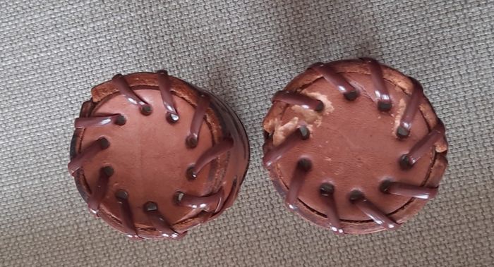 Vintage Salt and Pepper Bamco Longhorn Design Leather covered circa 1980 made in Mexico FREE STANDARD POSTAGE INCLUDED
