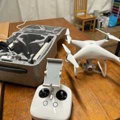 DJI Phantom 4 + Extras