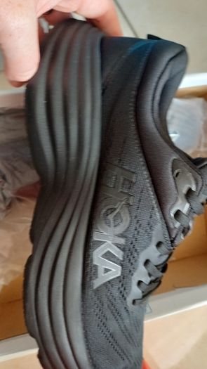 hoka runnets