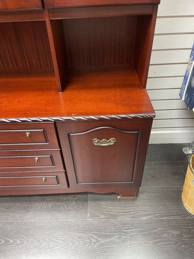 dispaly cabinet
