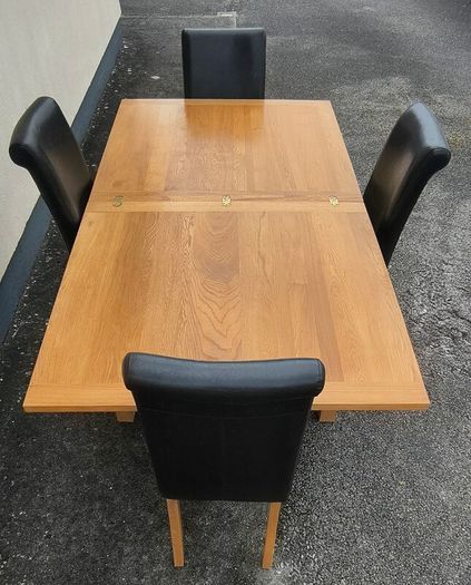 Oak Dining Table and 4 Chairs