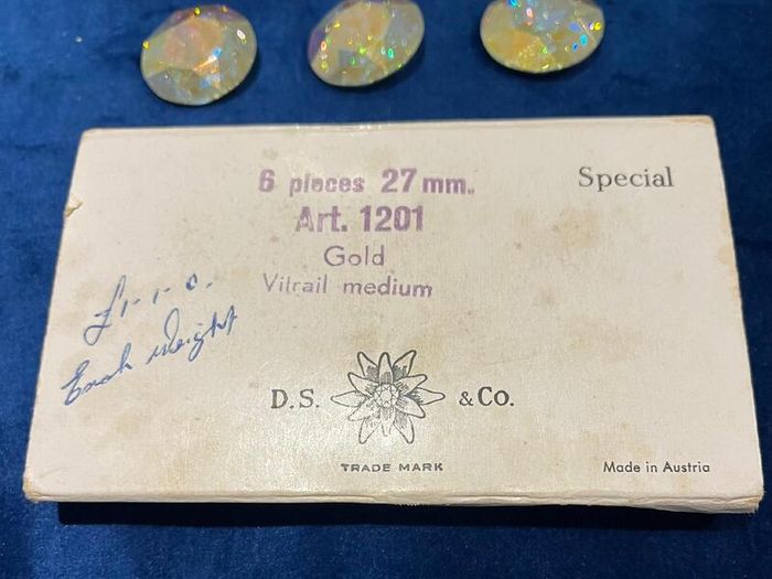 Rare Vintage Swarovski D.S. & Co. Austria 27mm Vitrail Medium Crystals