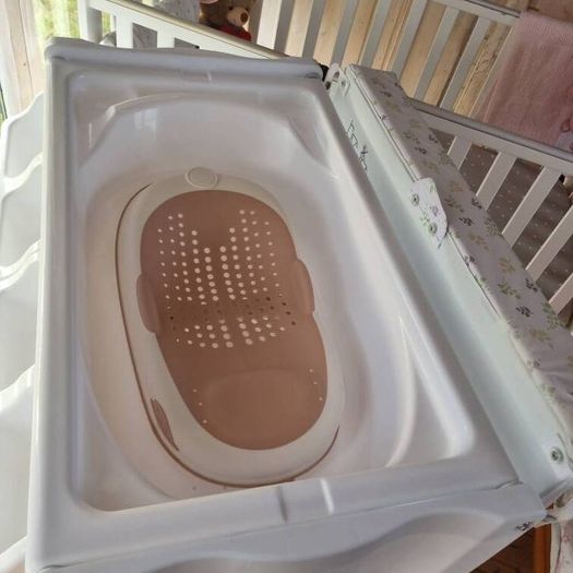 Bath & Changing Unit 0-12 months