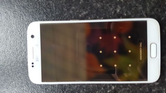 Samsung galaxy s7 with all accessories