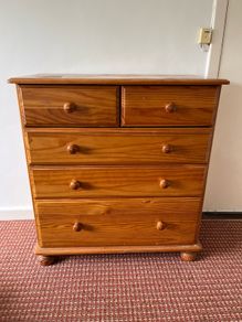 Pine chest of drawers