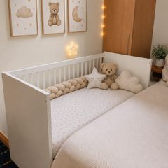 baby crib