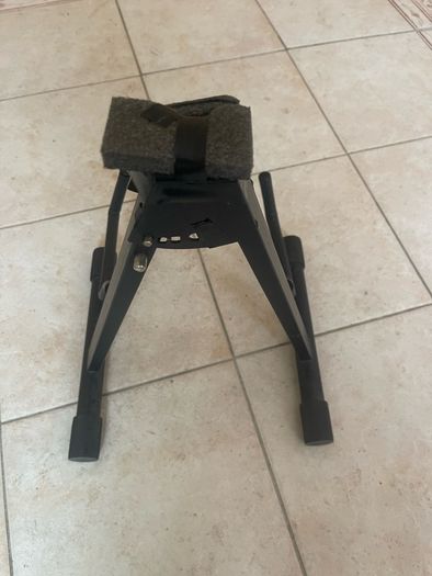 guitar stand