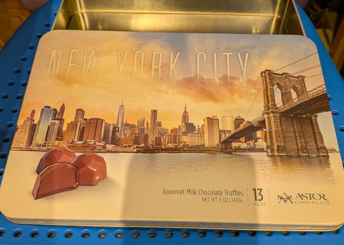 New York City themed tin box
