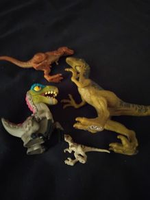 Jurassic Park figure lot