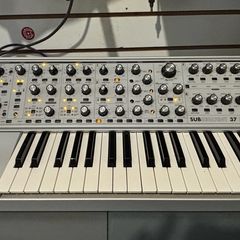 Moog Subsequent 37 CV limited edition