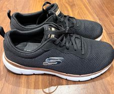 Skechers