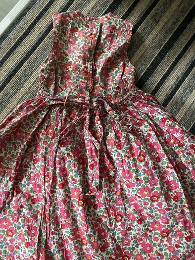 Gorgeous Dress like new size 7 years old
