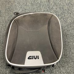 Givi Tanklock Tankbag