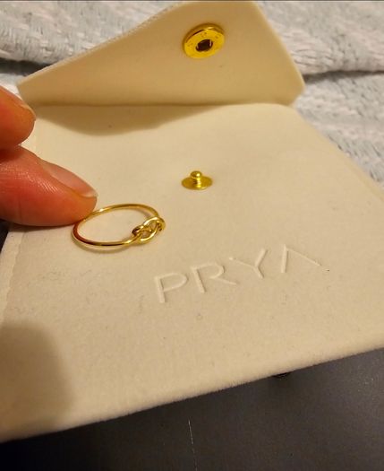 NEW 18k gold plated PRYA eternity knot ring in gift bag