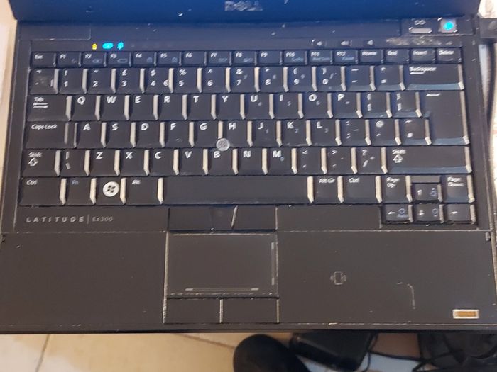 Dell Latitude E4300, Intel Core 2 Duo CPU, P9300, 2.27GHz, 3GB Ram,  Windows 7 Ultimate 64bit, Opera, Chrome, etc