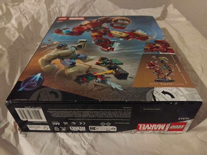 lego 76343 Epic Battle: Hulkbuster vs. The Hulk