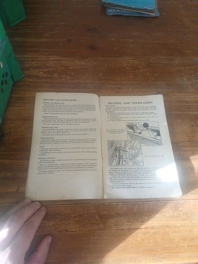 Morris Minor 1000 drivers handbook