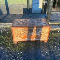 camphor chest