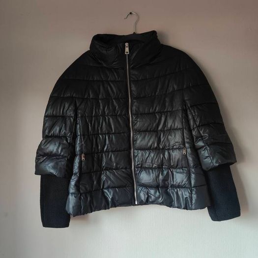 Black MOTIVI jacket with knitted removable cuffs  and removable fur collar