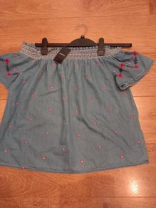 Ladies Bardot Style Top