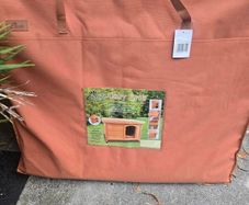 Dog HUTCH insulated floor and roof