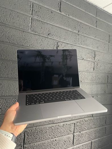 Macbook Pro M1 Pro 16 inch Laptop Notebook 512GB 16GB