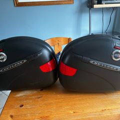 Givi Monokey E41 panniers