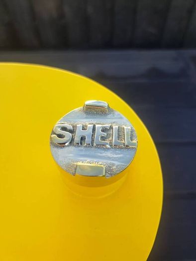 shell oil can