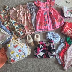 Girl's clothes bundle