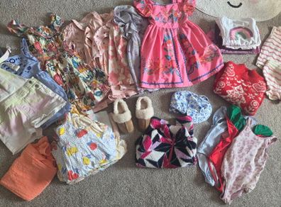Girl's clothes bundle