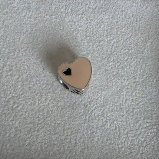 Pandora heart charm enamel very good condition fully hallmarked