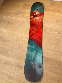 Jones Dream Catcher 151 / Ladies Snowboard / Great Condition
